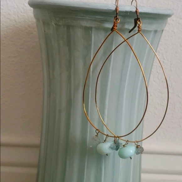 gold wire earrings with aquamarine beads - Picture 2 of 3